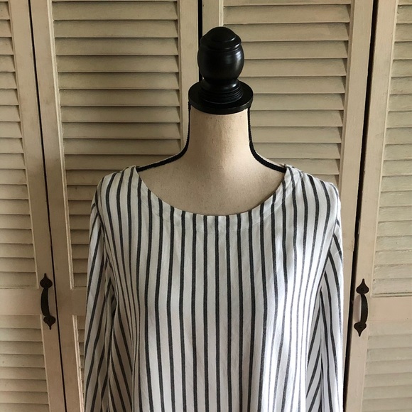 Cloth & Stone Stripe Button Back Top W/ Fringe Hem - Picture 3 of 8